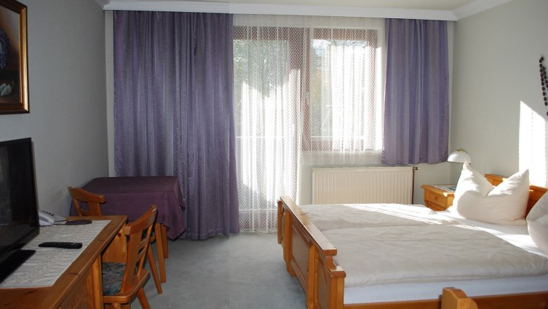 Quiet garden room, &copy; Buchinger