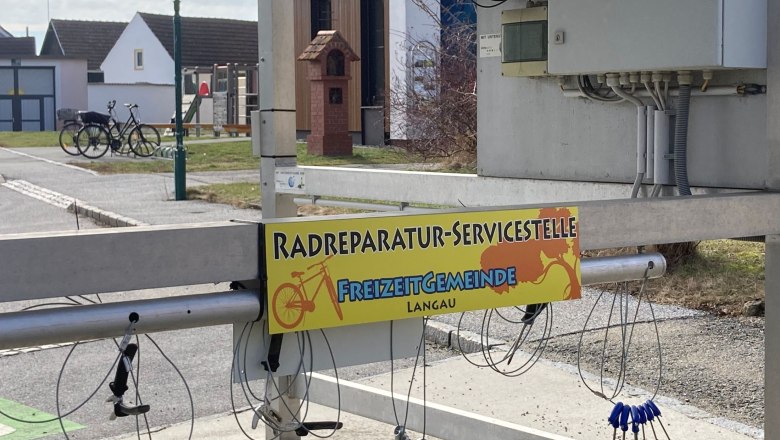 Radreparatur-Servicestelle, Hauptplatz Langau, © Gemeinde Langau