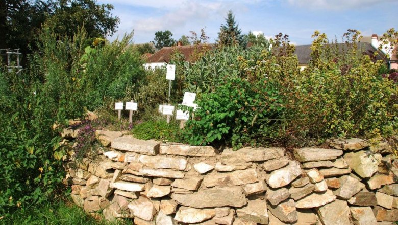 kraeuterbeet-trosckenstein_c_kraeuterdorf_merkenbrechts, © Kräuterdorf Merkenbrechts