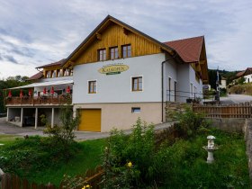 Gasthaus zum Kalkofen - Familie Höllmüller, © Gottfried Grossinger