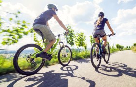 Radtour Hotel Schloss Haindorf, &copy; AdobeStock #135887930