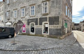 View of the store from afar, © sgrafit bike