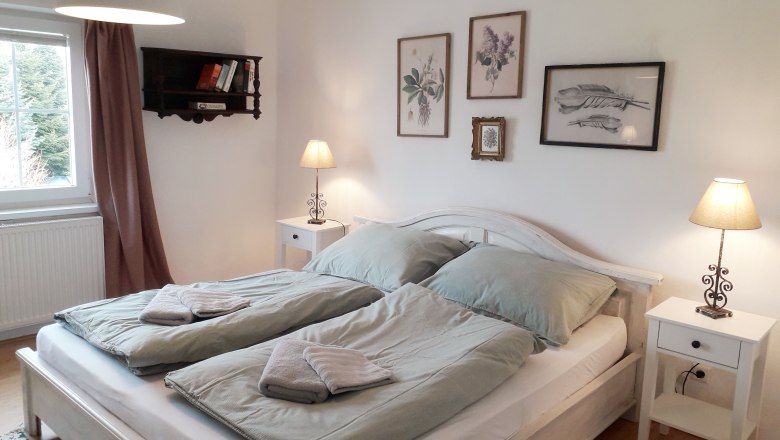3 gemütliche Schlafzimmer mit Doppelbetten, © U.E.