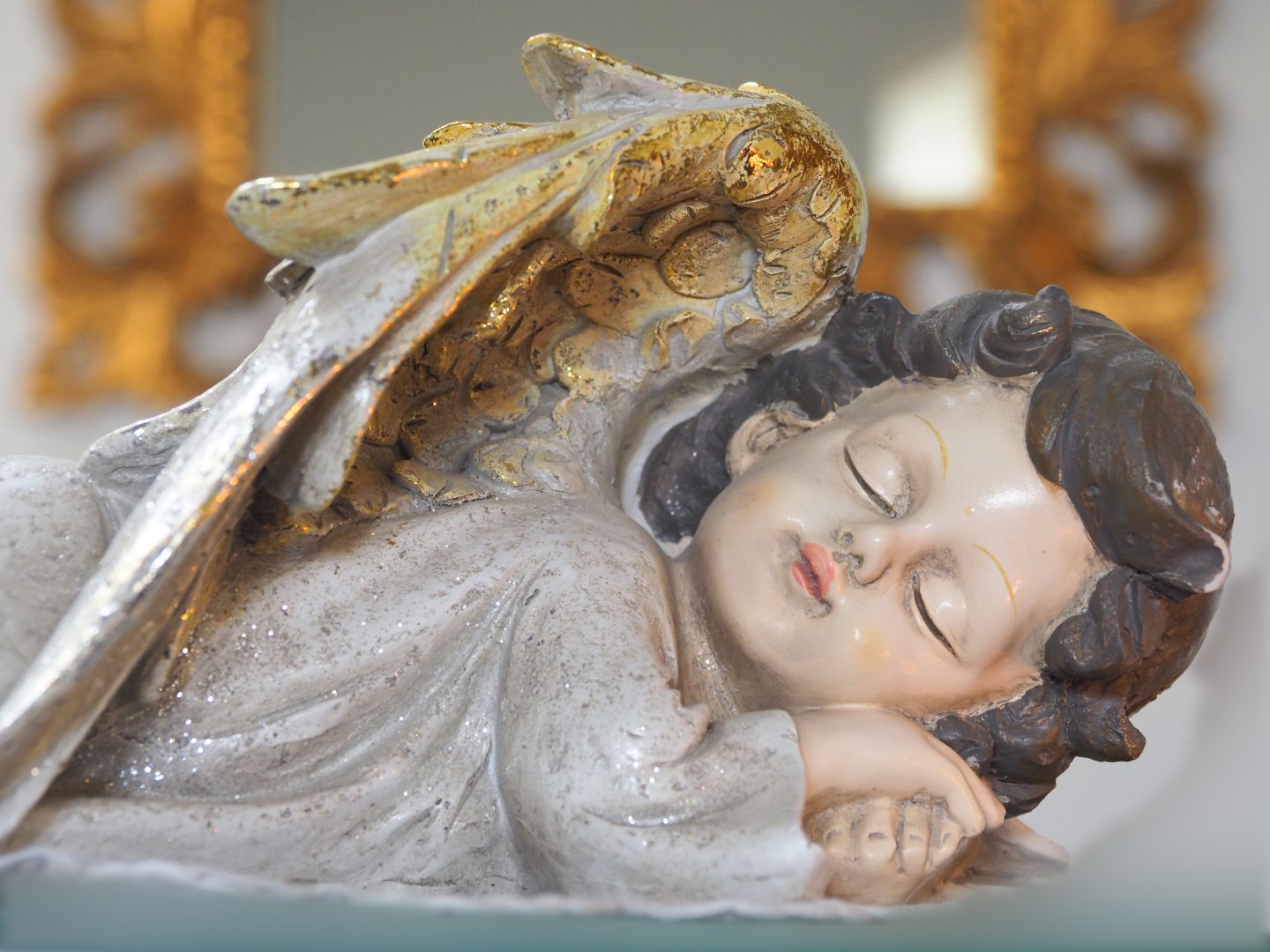 Ein Engel in Schloss Rosenau