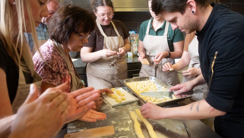 Erpfi grobn &amp; Knedl drahn, &copy; Waldviertel Tourismus, Franz Kuben