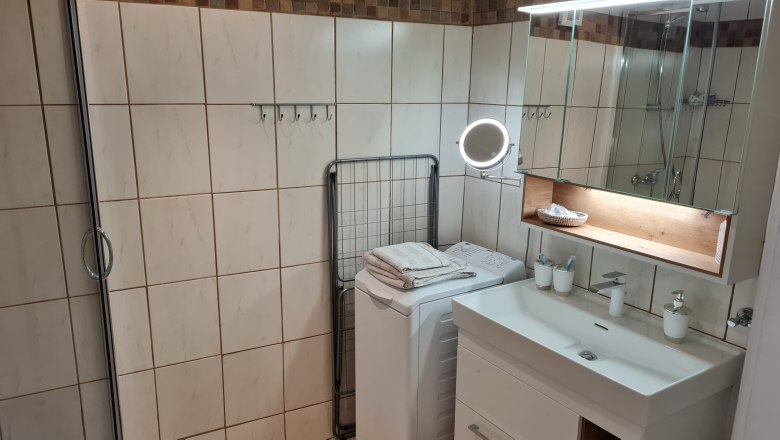 Bathroom, © Dietmar Schermann