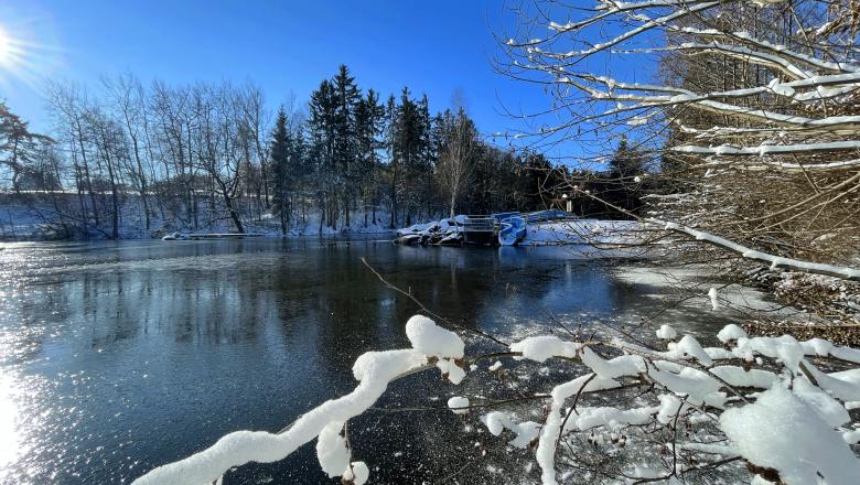 Blick auf die Wasserrutsche im Winter, &copy; Arno M. Scharinger