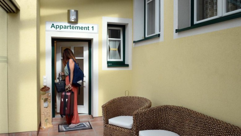 Apartment entrance, © Regina Petric